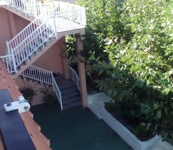 Restaurante Pinarejo بيت ضيافة